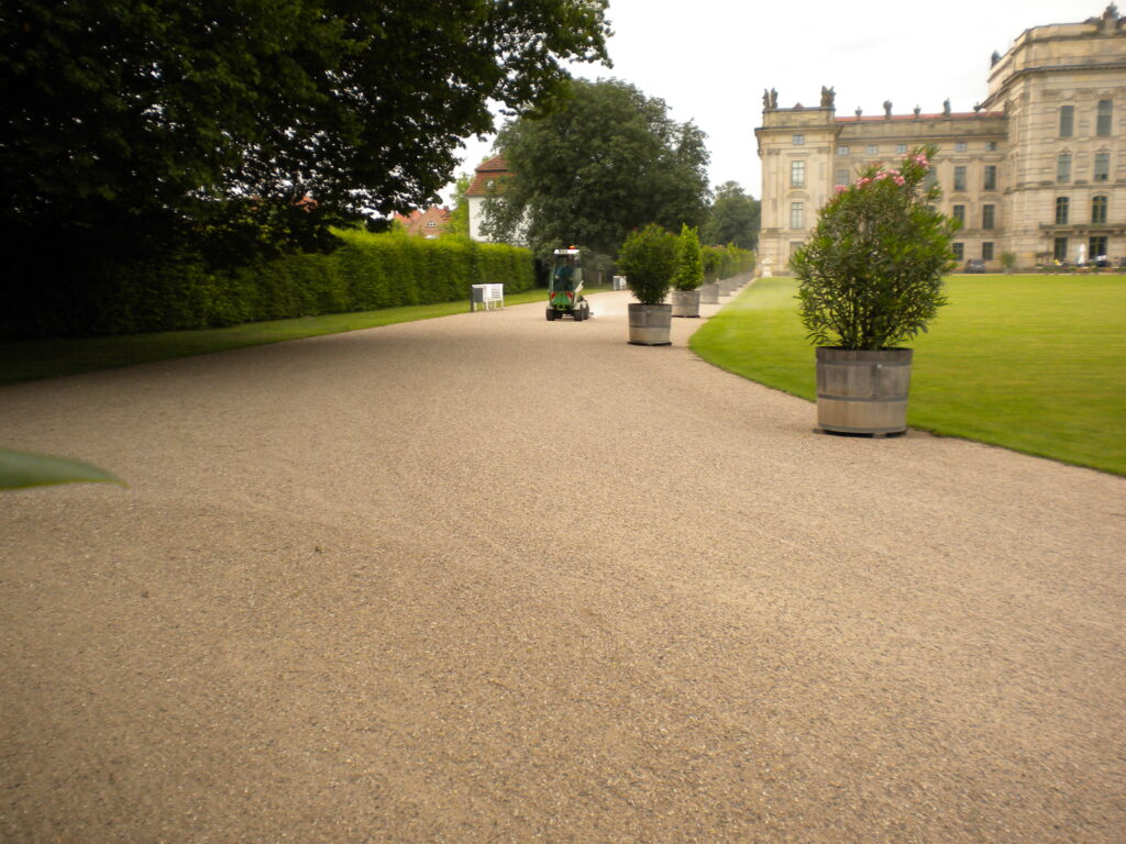 Sclossgarten Ludwigslust Gartenpflege